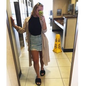 Meet your Posher, Caitlin